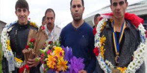 Serhat’ın Arslanları’na görkemli karşılama