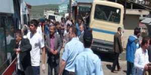 Öğrenci servisi ile dolmuş çarpıştı
