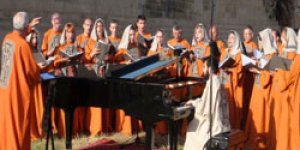 Ermeniler Anide konser verdi