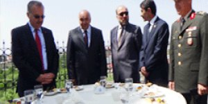 Kars’ta Protokol Bayramlaştı