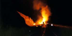 PKK, Kağızmanda Yol Kesip 11 Aracı Yaktı