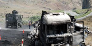 PKK Kağızman’da yol kesip araçları yaktı
