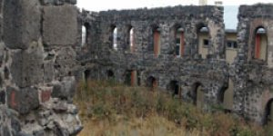 Beyler Beyi Sarayı da yıkılıyor!