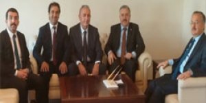 AK Parti Adayları Protokol İle Bayramlaştı