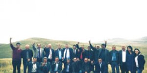 MHP adayları sınırda...