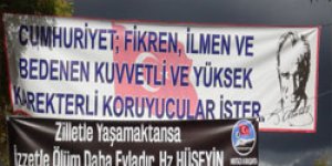 Belediye’nin Cumhuriyet afişleri