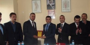 Kağızman ülkü ocaklarında devir teslim