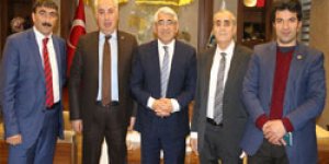 Başkan’a tebrik ziyaretleri sürüyor