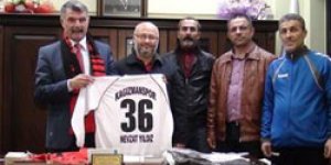 Başkan Yıldız’dan Kağızmanpor’a otobüs
