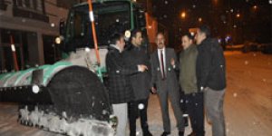 Kars’ta karla mücadele sürüyor