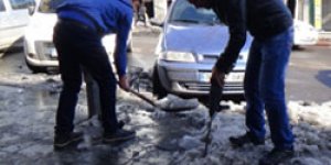 Buz Tutan Kaldırımlara İlginç Çözüm