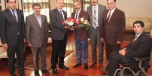 TÜRKAV Vali Özdemir’i ziyaret etti