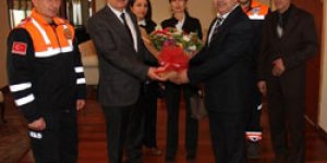 AFAD Ekibinden Vali Özdemire Ziyaret