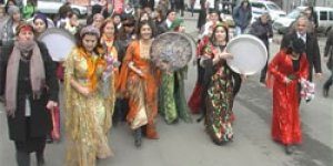 HDP ve DBP’den Kars’ta 8 Mart kutlamaları