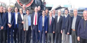 Vekillerden Kars Tren Garı’na ziyaret