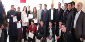 Genç girişimcilerin sertifika sevinci