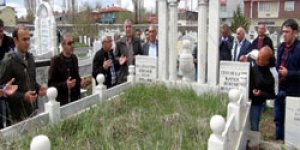 İlk Fidan İlk Cumhurbaşkanına