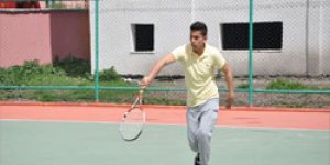 Bisiklet Yarışması Ve Kort Tenis Turnuvası
