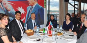 Azerbaycan’ın kuruluşunun 98. Yıldönümü