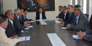 Köy yolları sıcak asfalta kavuşuyor