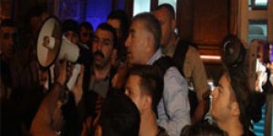 Kars halkı sokaklarda