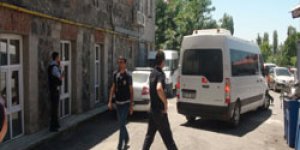 Karsta 22 Asker Gözaltında
