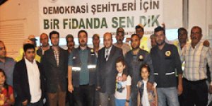 Demokrasi Şehitleri İçin Fidan Dağıtıldı