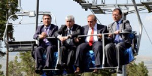 Vali Doğan, Şehitler Diyarı’nda