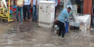 Kars’ta yağmur sele döndü