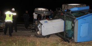 Traktörle Otomobil Çarpıştı: 6 Yaralı