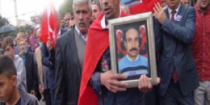 Köy Korucusu Toprağa Verildi