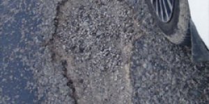 Mezra yolunda “Mezar” gibi çukurlar