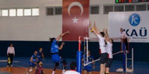 Genç Kafkars Evinde Mağlup
