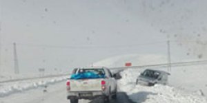 Kar, kazaları da beraberinde getirdi