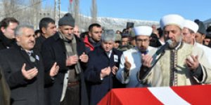 Kars,şehidini son yolculuğuna uğurladı
