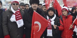On binler Sarıkamışta şehitler için yürüdü