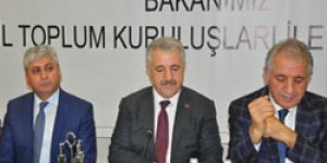 Bakan Arslan kanaat önderleriyle buluştu