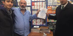 Ülkü Ocakları İstiklal Marşı Dağıttı