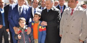 Arslan Sarıkamış’ta esnafı ziyaret etti