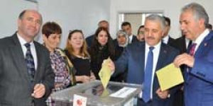 Bakan Arslan oyunu Kars’ta kullandı