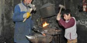 Demircinin Ramazanda sıcakla imtihanı