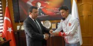 Başarılı sporculardan Başkan Toksoy’a ziyaret
