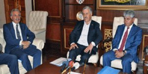 Bakan Arslan Saldırıları Kınadı