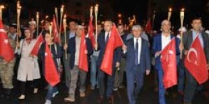 15 Temmuz şehitlerine mehter marşıyla yürüdü