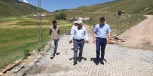 Kilit parke taş yapılıyor