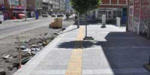 Karayollarından Kars’a modern kaldırım