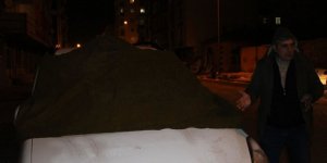 Araçları battaniyelere sardılar