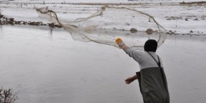 Kars Çayı’nın buzları çözüldü