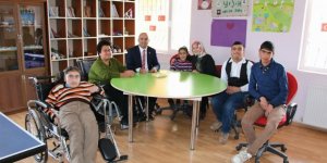 Başkan Altun, Engelsiz Yaşam Merkezi ziyaret etti