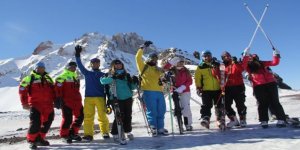 Turist taşıyan araçlar sıkı takip altında